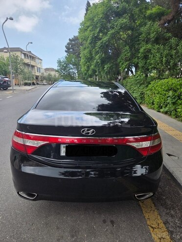 Hyundai Grandeur-4