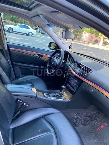 Mercedes E 280-16