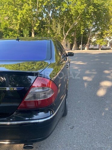 Mercedes E 280-7