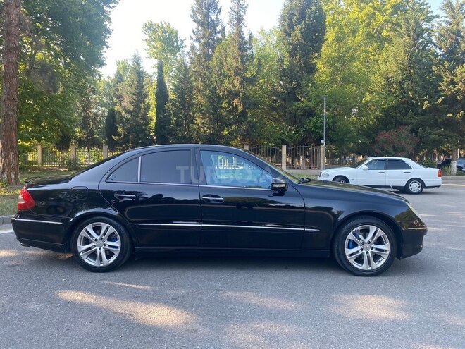 Mercedes E 280-4