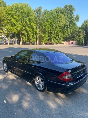 Mercedes E 280-6