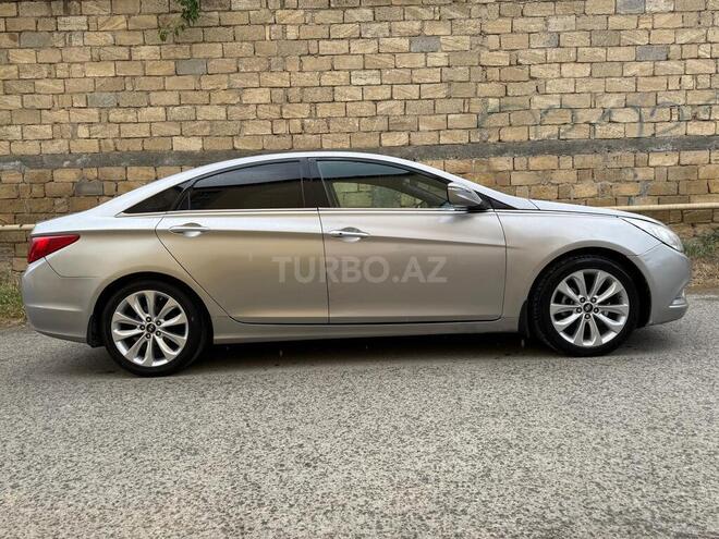 Hyundai Sonata-6