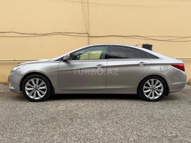 Hyundai Sonata-10