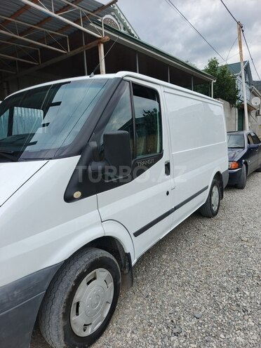Ford Transit-3