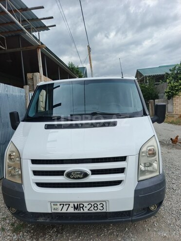 Ford Transit-2