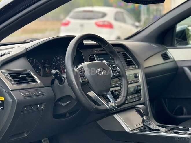 Hyundai Sonata-11