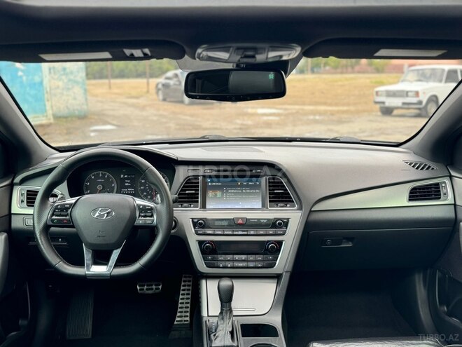 Hyundai Sonata-9