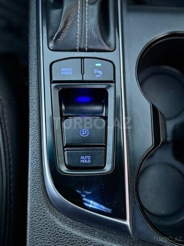 Hyundai Sonata-18