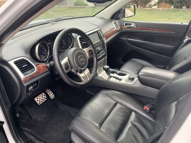 Jeep Grand Cherokee-10