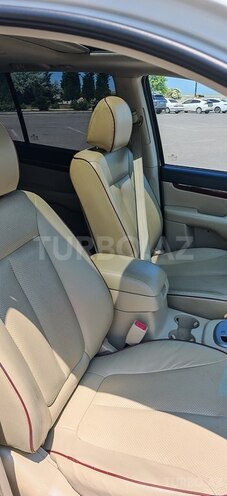 Hyundai Santa Fe-15