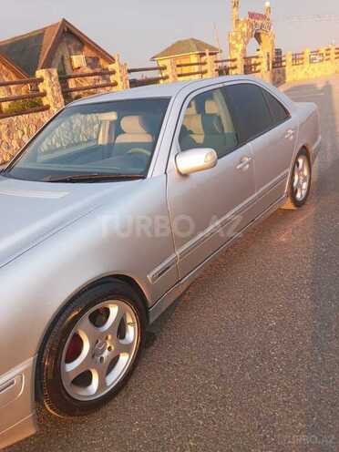 Mercedes E 240-12