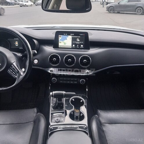 Kia Stinger-14