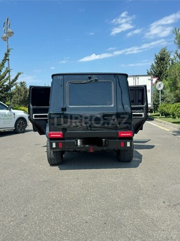 Mercedes G 300-9