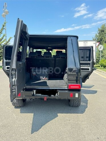 Mercedes G 300-10