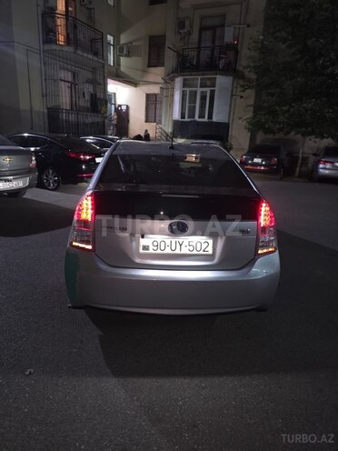 Toyota Prius-6