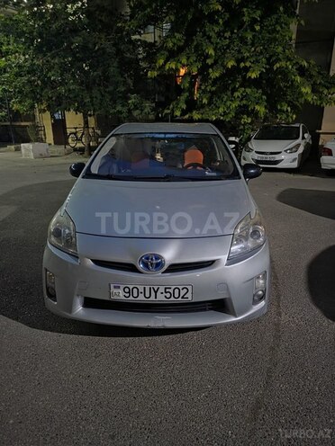 Toyota Prius-2
