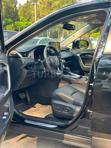 Toyota RAV4-5