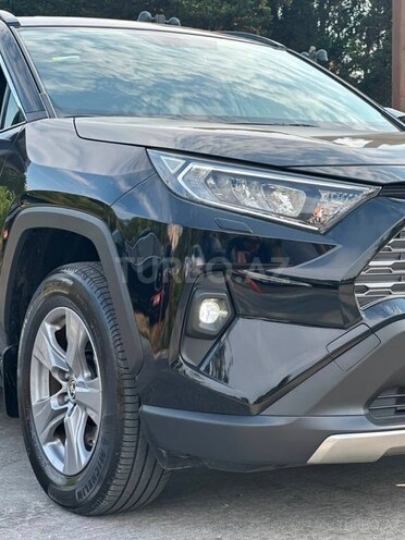 Toyota RAV4-4