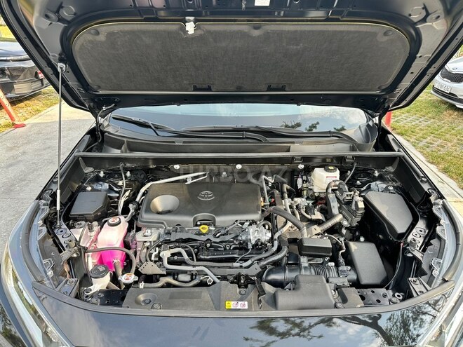 Toyota RAV4-9