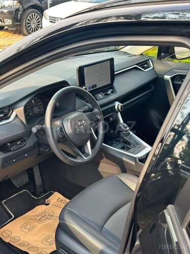 Toyota RAV4-7