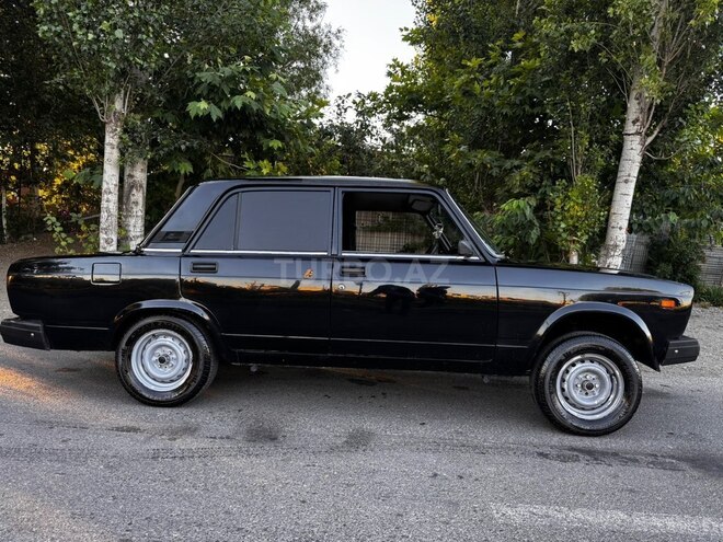 LADA (VAZ) 2107-5