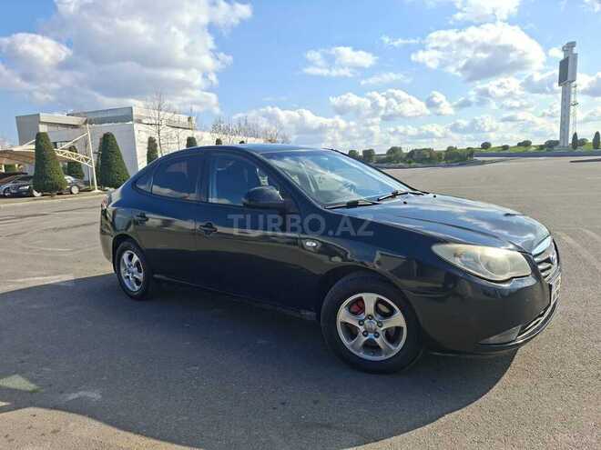 Hyundai Elantra-11