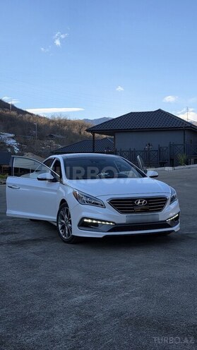 Hyundai Sonata-1
