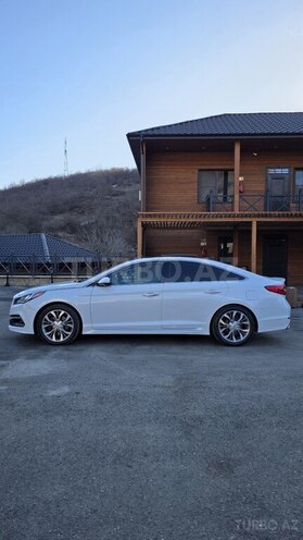 Hyundai Sonata-4