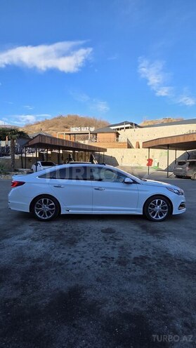 Hyundai Sonata-5