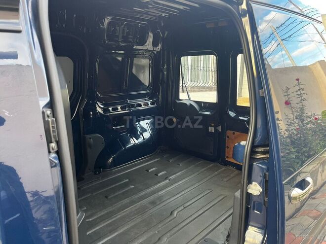 Ford Transit Connect-9