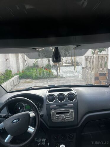 Ford Transit Connect-3