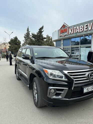 Lexus LX 570-19