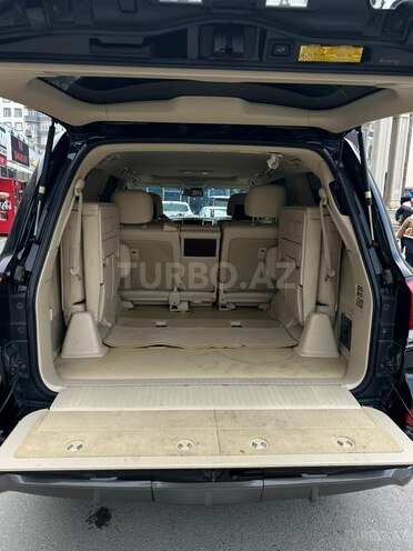 Lexus LX 570-11