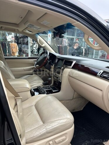 Lexus LX 570-9