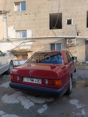 Mercedes 190-2