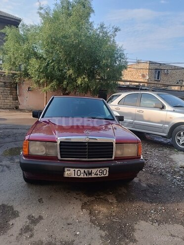 Mercedes 190-1