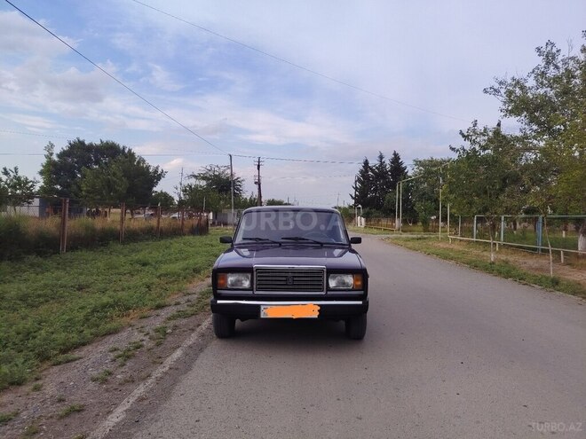 LADA (VAZ) 2107-1