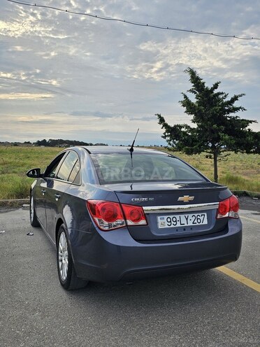 Chevrolet Cruze-11