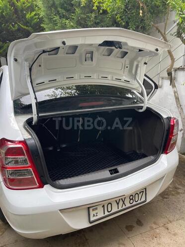 Chevrolet Cobalt-12