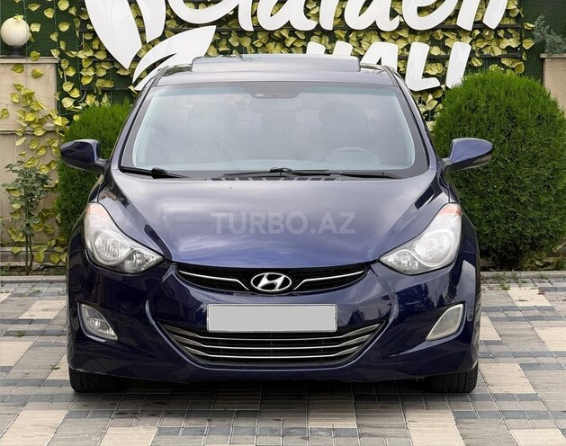 Hyundai Elantra-3