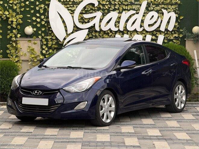 Hyundai Elantra-2