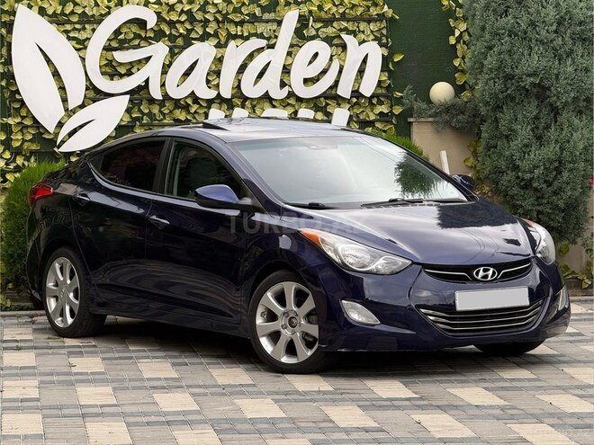 Hyundai Elantra-4
