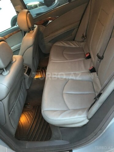 Mercedes E 300-10
