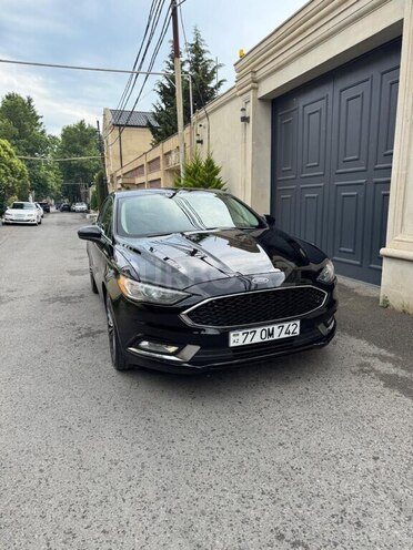 Ford Fusion-1