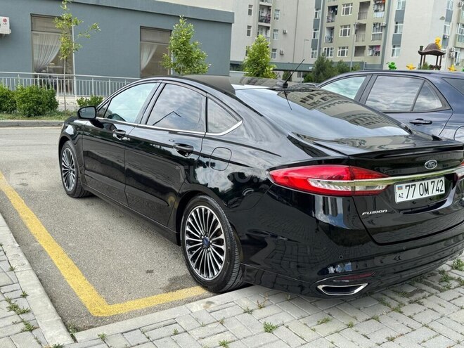 Ford Fusion-2