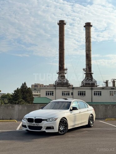 BMW 330-1