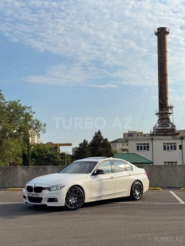 BMW 330-2