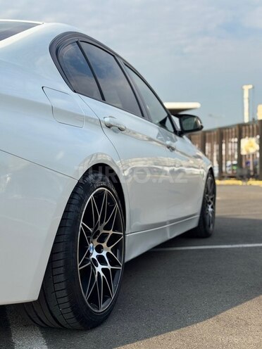 BMW 330-6