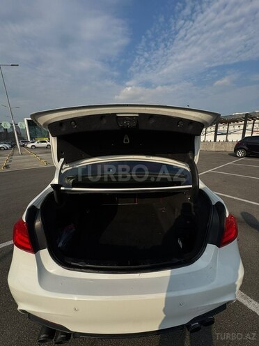 BMW 330-19