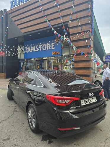 Hyundai Sonata-2